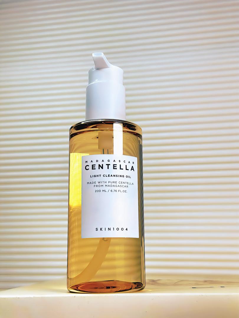 Skin 1004 Madagascar Centella Light Cleansing Oil Cleanser
