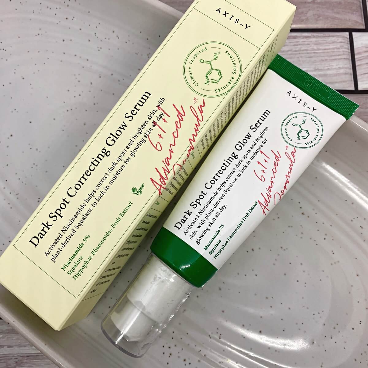 Axis-y Dark spot correcting serum