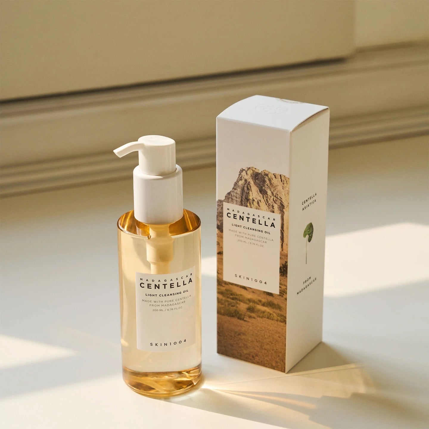 Skin 1004 Madagascar Centella Light Cleansing Oil Cleanser